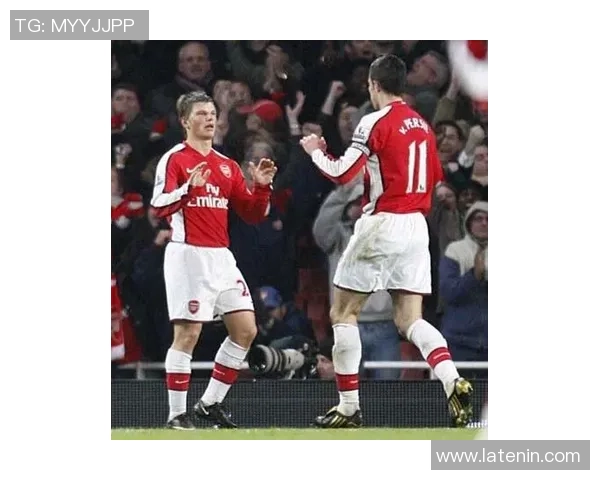 足总杯精彩对决：里昂与阿森纳战成平局神扑瞬间成焦点