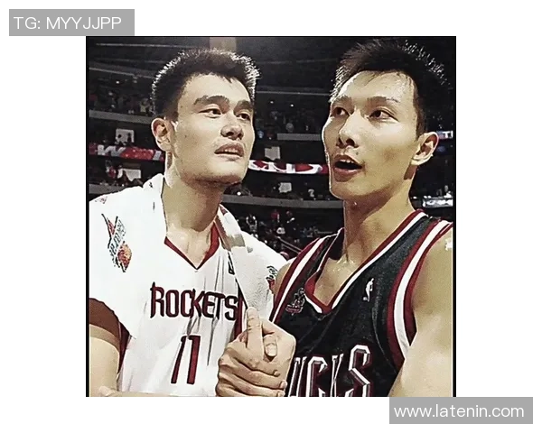 姚明与篮球传奇的温情时刻深情拥抱传递友谊与尊重 姚明与篮球传奇的温情时刻深情拥抱传递友谊与尊重