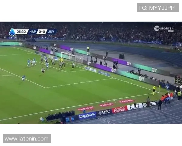 尤文图斯逆转那不勒斯6-2争议判罚引发全场热议 尤文图斯逆转那不勒斯6-2争议判罚引发全场热议