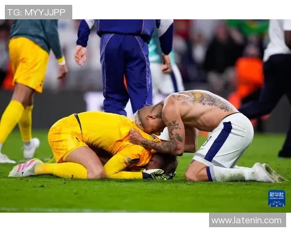 国王杯精彩对决曼联6-2热刺神扑瞬间引爆全场点评解析 国王杯精彩对决曼联6-2热刺神扑瞬间引爆全场点评解析