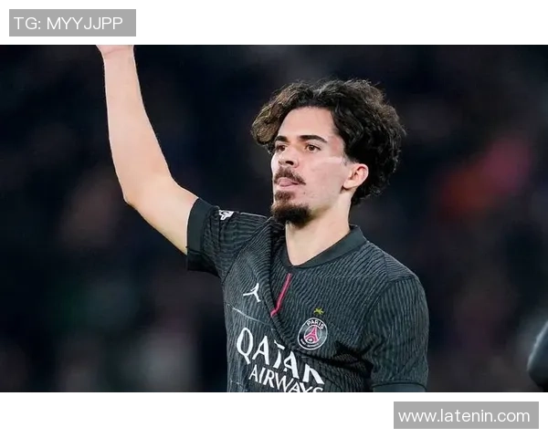 中超联赛波尔图大胜热刺帽子戏法引发全场热烈反响与数据分析 中超联赛波尔图大胜热刺帽子戏法引发全场热烈反响与数据分析