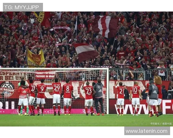 德甲激战：那不勒斯与拜仁战成平局精彩瞬间回顾十大进球解析